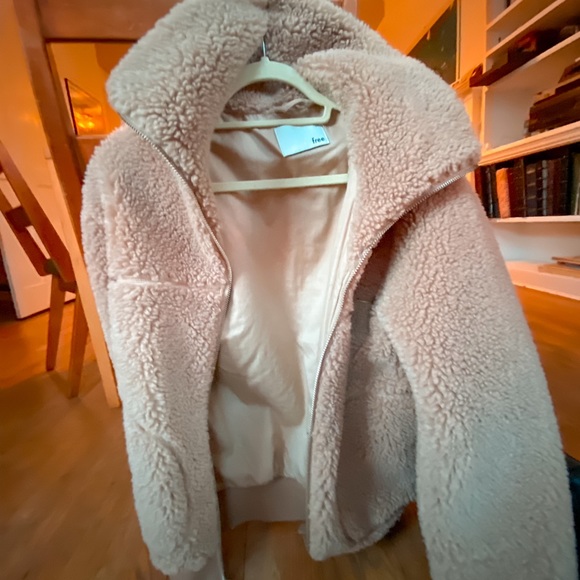 Aritzia Wilfred Free Teddy Sanders - Picture 5 of 5